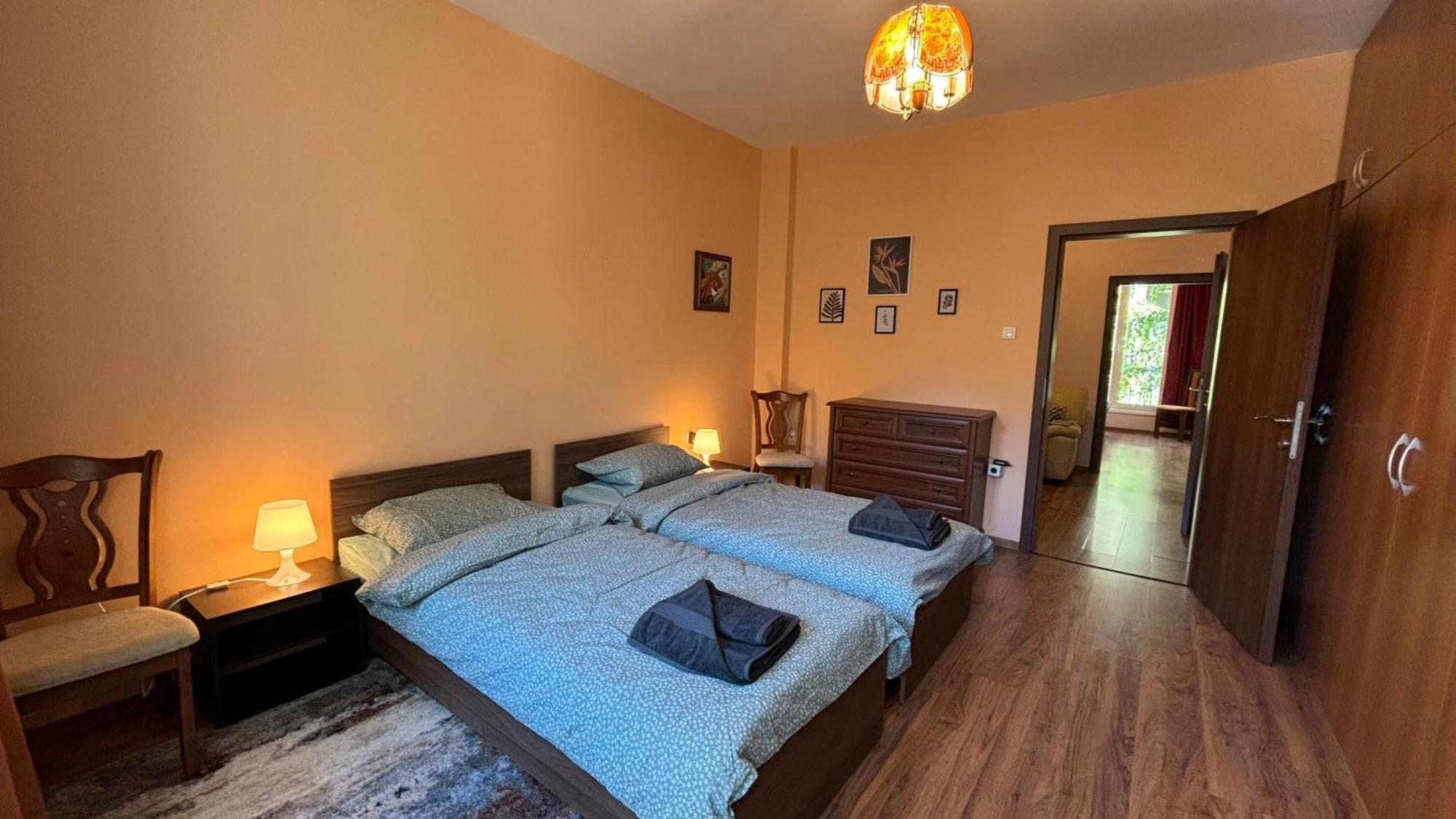 Quiet 2 Bedrooms Downtown Apart Софія Екстер'єр фото